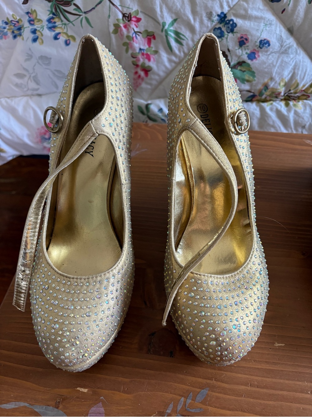 Delicacy Crystal-Embellished Gold Mary Jane Heels